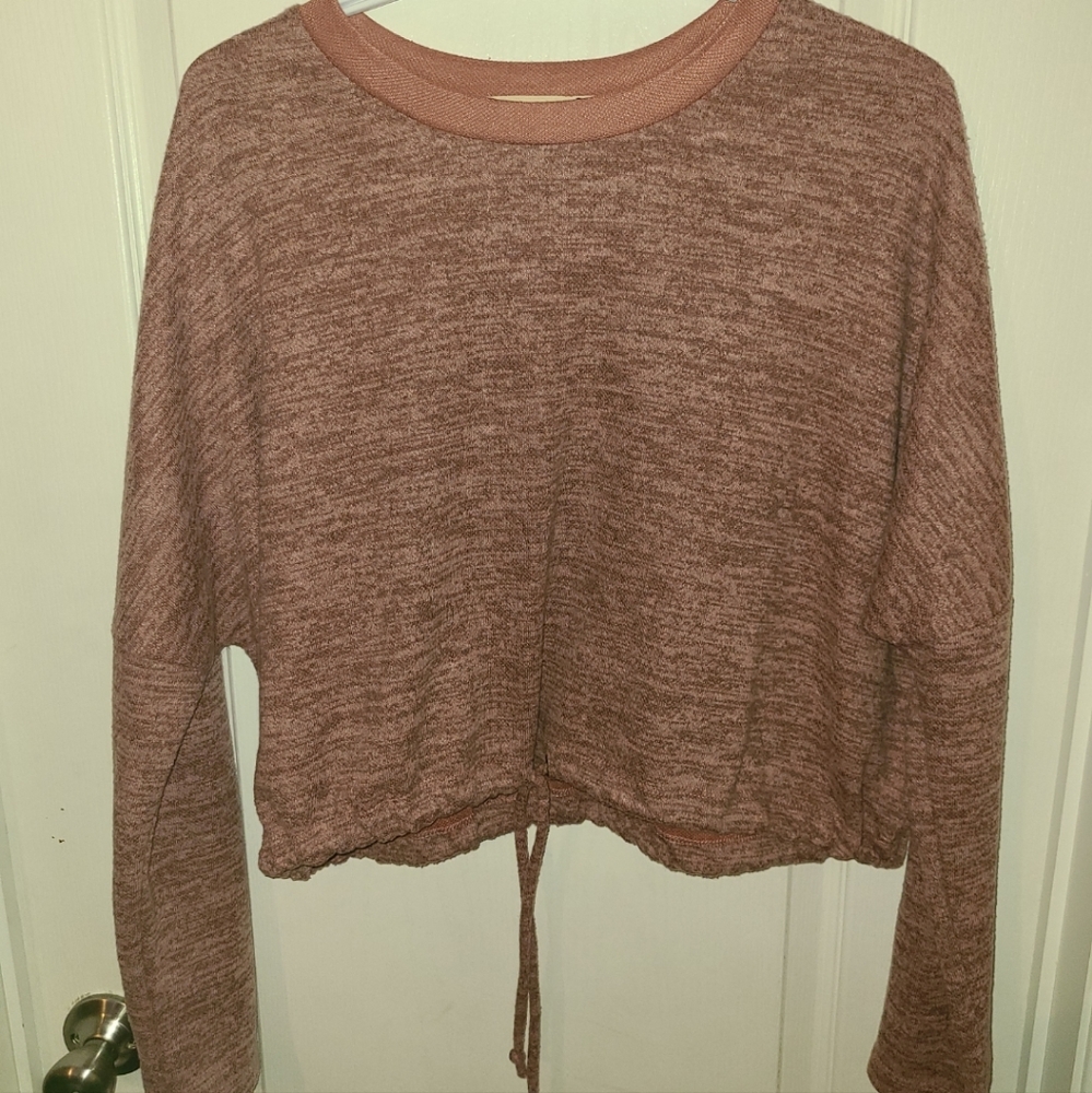 Pink cropped shirt